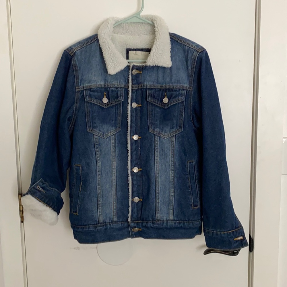 Zuofandun jean jacket.